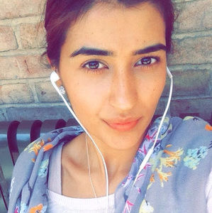 Meet your Posher, Amina